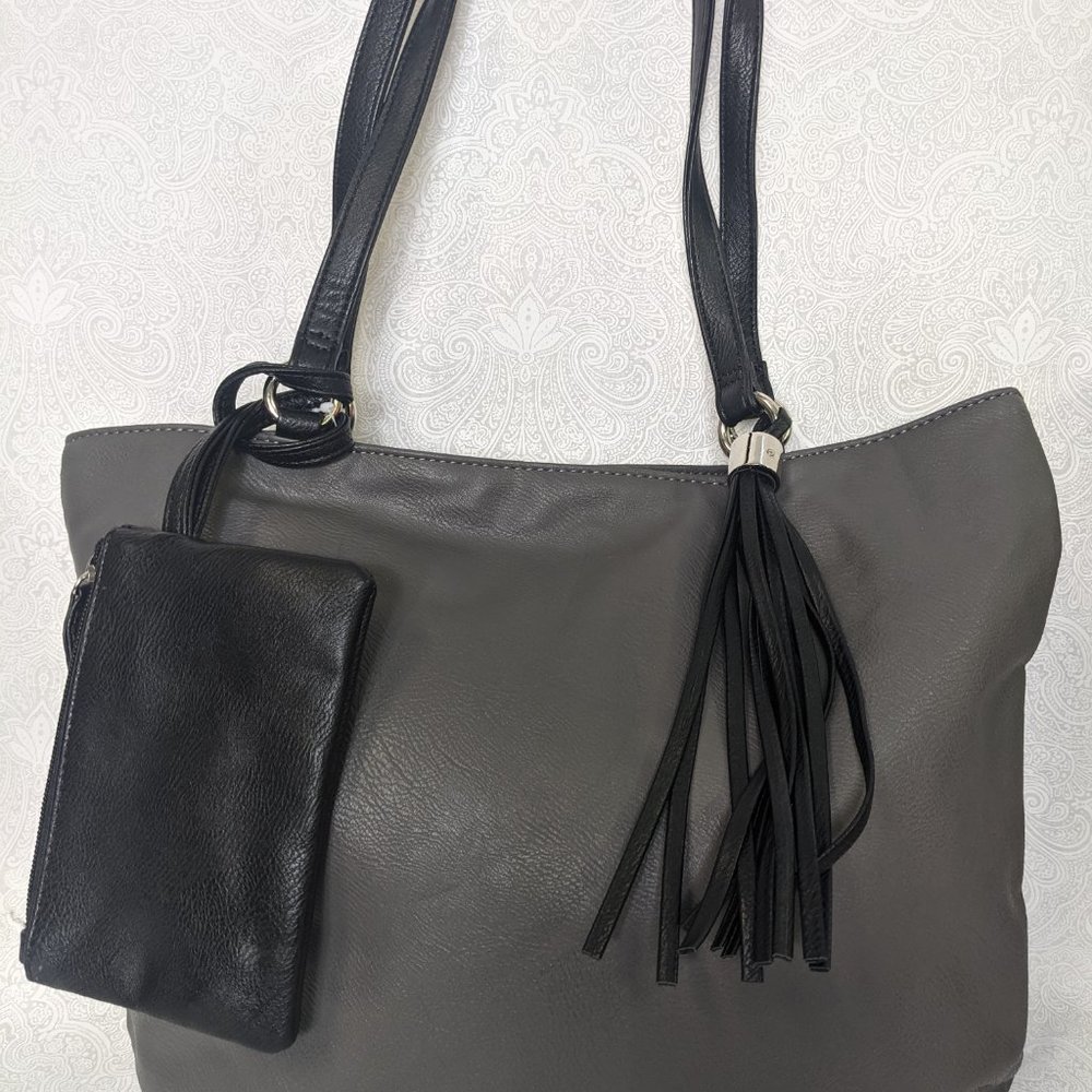 STYLE & CO Brandy PVC faux-leather tasseled women's tote bag + pouch GREY - Picture 3 of 6